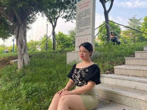 丰滿 BBwBBwBBw 时尚舒适，尽显女性魅力