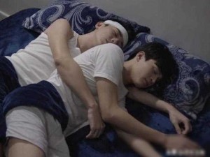 震惊男明星私密 Gay 网站流出：背后真相竟是……